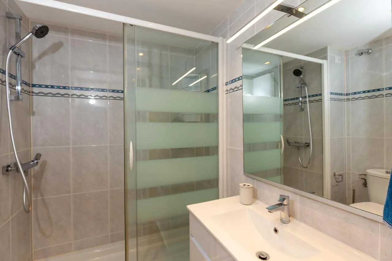 Iguazu Tir24 Top Floor Apartment Playa del Inglés 0*,